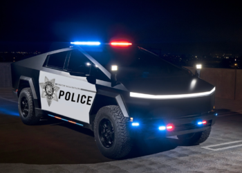 Zece Tesla Cybertrucks au fost „donate anonim” poliției din Las Vegas