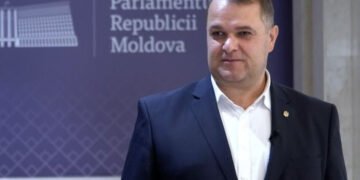 Deputat dat în urmărire internațională după condamnarea la închisoare