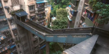 Chongqing: Călătorie într-unul dintre cele mai nebunești orașe ale Chinei