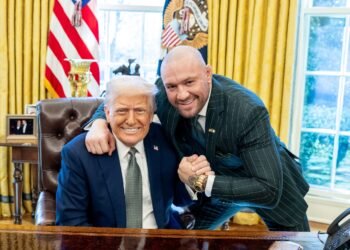 Un luptător MMA, primit la Casa Albă și Pentagon