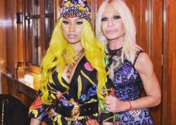 Versace renunță la Donatella. Compania va fi vândută!
