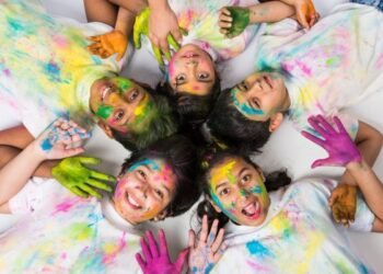 Holi 2025, festivalul hindus al culorilor. Care este legenda!