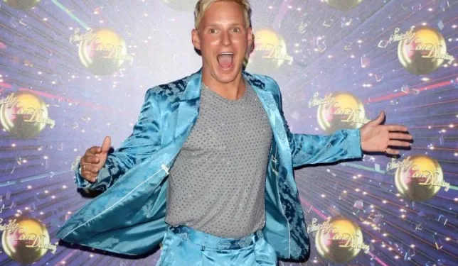 Jamie Laing începe ultramaratonul de cinci zile