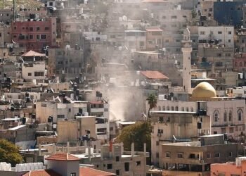 Palestinieni forțați să părăsească tabăra de refugiați, după ce li se demolează locuințele