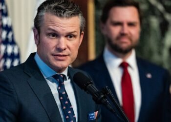 Judecătoare invitată să antreneze militarii transgender