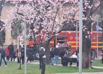 Alertă de incendiu la o școală din Târgu Jiu. Copii evacuați!
