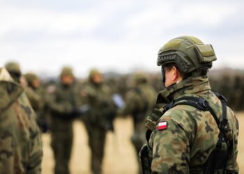 Antrenamente militare pentru toți bărbații adulți din Polonia