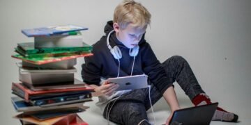 Sunt cărțile audio o soluție pentru copiii care nu citesc?