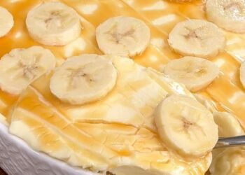 Budincă de banane Tiramisu cu caramel
