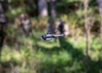 Dronele controlate vocal schimbă jocul militar