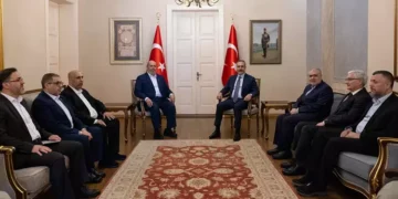 Fidan caută soluții pentru Gaza, bombardamentele continuă