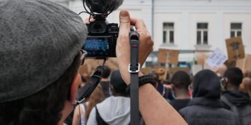 Jurnaliștii rămași fără finanțarea USAID cer sprijinul Europei