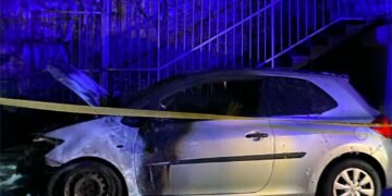 Mașina unui deputat de opoziție, incendiată