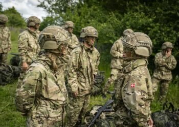 Armată obligatorie pentru femei într-o țară europeană