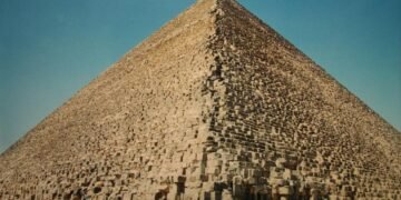 Marea Piramidă din Giza și secretul undelor electromagnetice