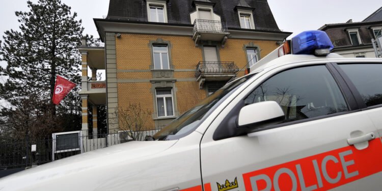 Român suspectat de uciderea unei fetițe de opt ani și a mamei acesteia