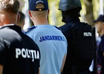 Elev înjunghiat la ieșirea din școală