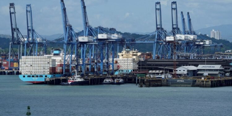 Vânzarea porturilor din Panama către BlackRock, blocată pe fondul presiunilor din China