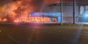 Magazine Romstal și Metro, distruse de bombardamente