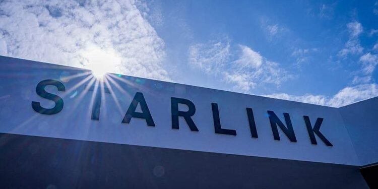 Musk: Starlink reprezintă „coloana vertebrală” a armatei ucrainene