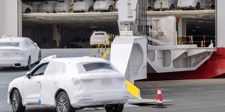 Volkswagen în criză: Planuri de închidere a trei uzine în Germania