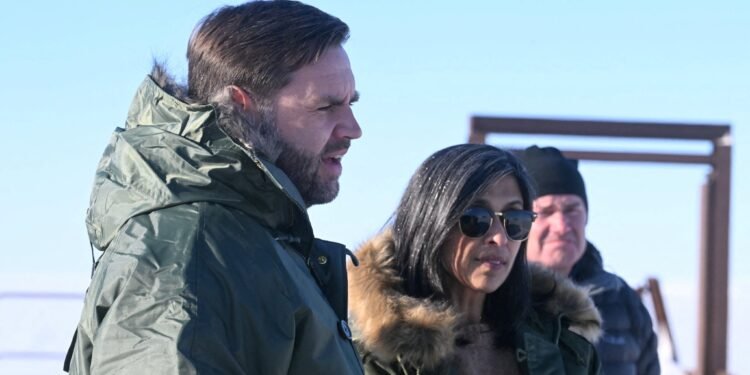 Cu ce mesaje a mers JD Vance în Groenlanda