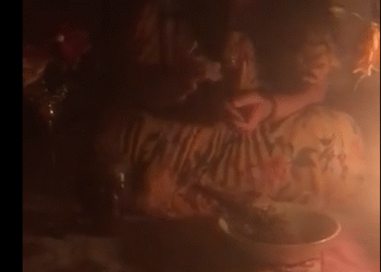 Falsa tămăduitoare Beatrice trimisă în judecată pentru înșelăciune de aproape 90.000 de euro