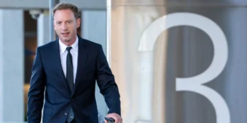 Politician condamnat pentru furnizarea de droguri după ce a negat acuzațiile invocând un „deepfake”