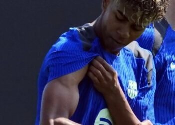 Fotbal: Oferă 275 de milioane de euro pentru un puști de 17 ani