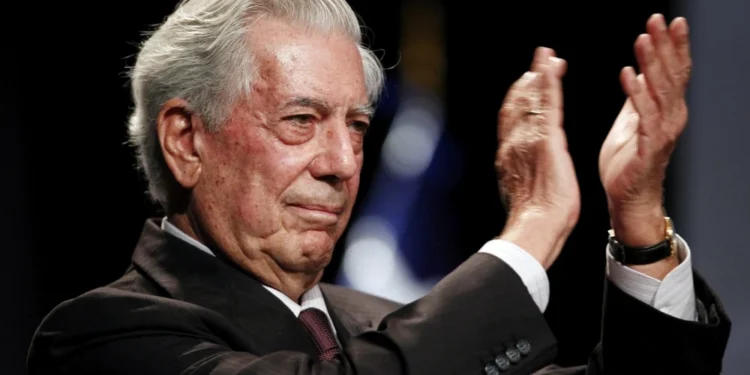 A murit marele romancier Mario Vargas Llosa, laureat Nobel
