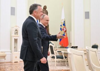 Putin a vorbit trei ore cu trimisul lui Trump