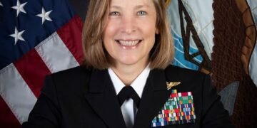 Anunță demiterea unui viceamiral