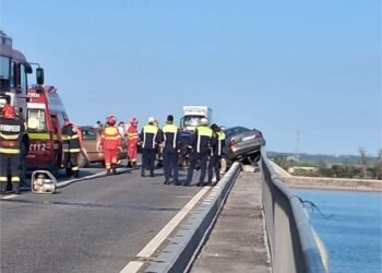 Accident pe pod, la Stoenești