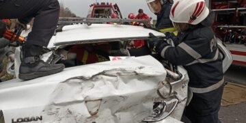 Coliziune a două TIR-uri cu un autoturism. Șoferi de vârsta pensionării!