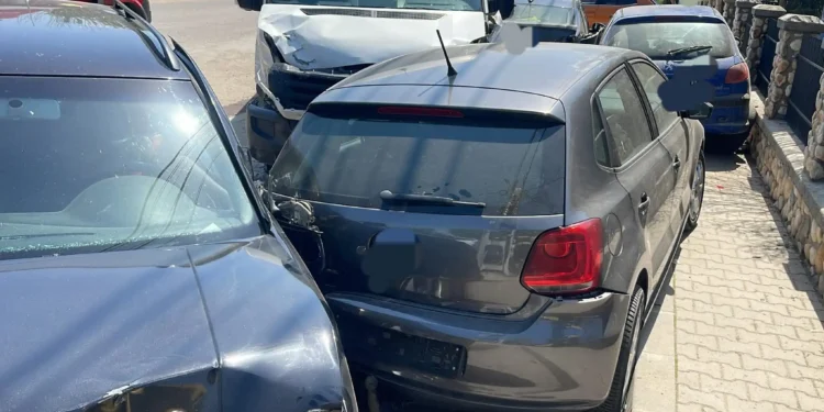 Carambol cu cinci mașini în fața Primăriei