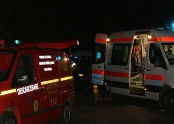Cinci tineri distruși în accident. Unul a murit!