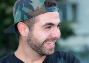 Un tânăr artist român a murit călcat de tren