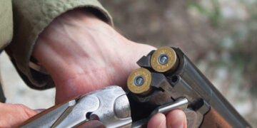 Român împușcat pentru că n-a cerut scuze câinelui