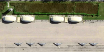 Tot mai multe bombardiere în apropiere de Iran