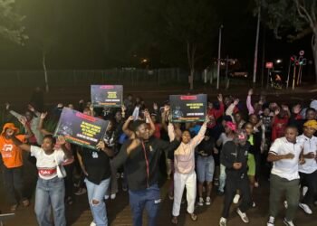 Cum protestează tinerii din Africa de Sud, pentru o fetiță de 7 ani – VIDEO