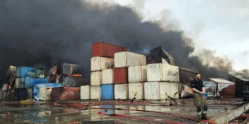 Doliul se transformă în furie după explozia din Iran