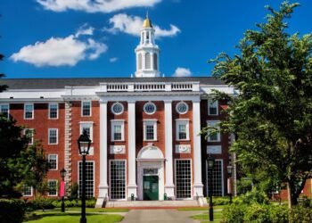 Universitatea Harvard pierde finanțare federală de peste 2 miliarde de dolari după ce a respins cererile Casei Albe