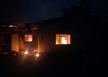 A cumpărat o casă, dar fostul proprietar i-a dat foc