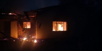 A cumpărat o casă, dar fostul proprietar i-a dat foc