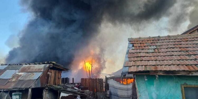 Explozie în Dolj. 70 de persoane, evacuate!