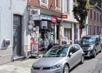 Condamnați cu suspendare pentru un jaf nocturn la o librărie