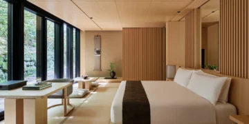 Hotelul cere unui turist israelian să semneze o declarație privind crimele de război