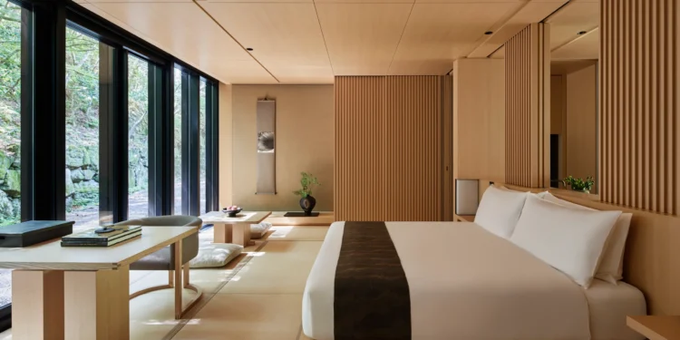 Hotelul cere unui turist israelian să semneze o declarație privind crimele de război