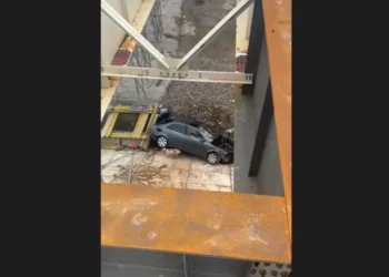 S-a prăbușit zece metri în gol și a scăpat nevătămat