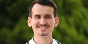 Un medic rezident de doar 28 de ani, găsit mort în locuința sa